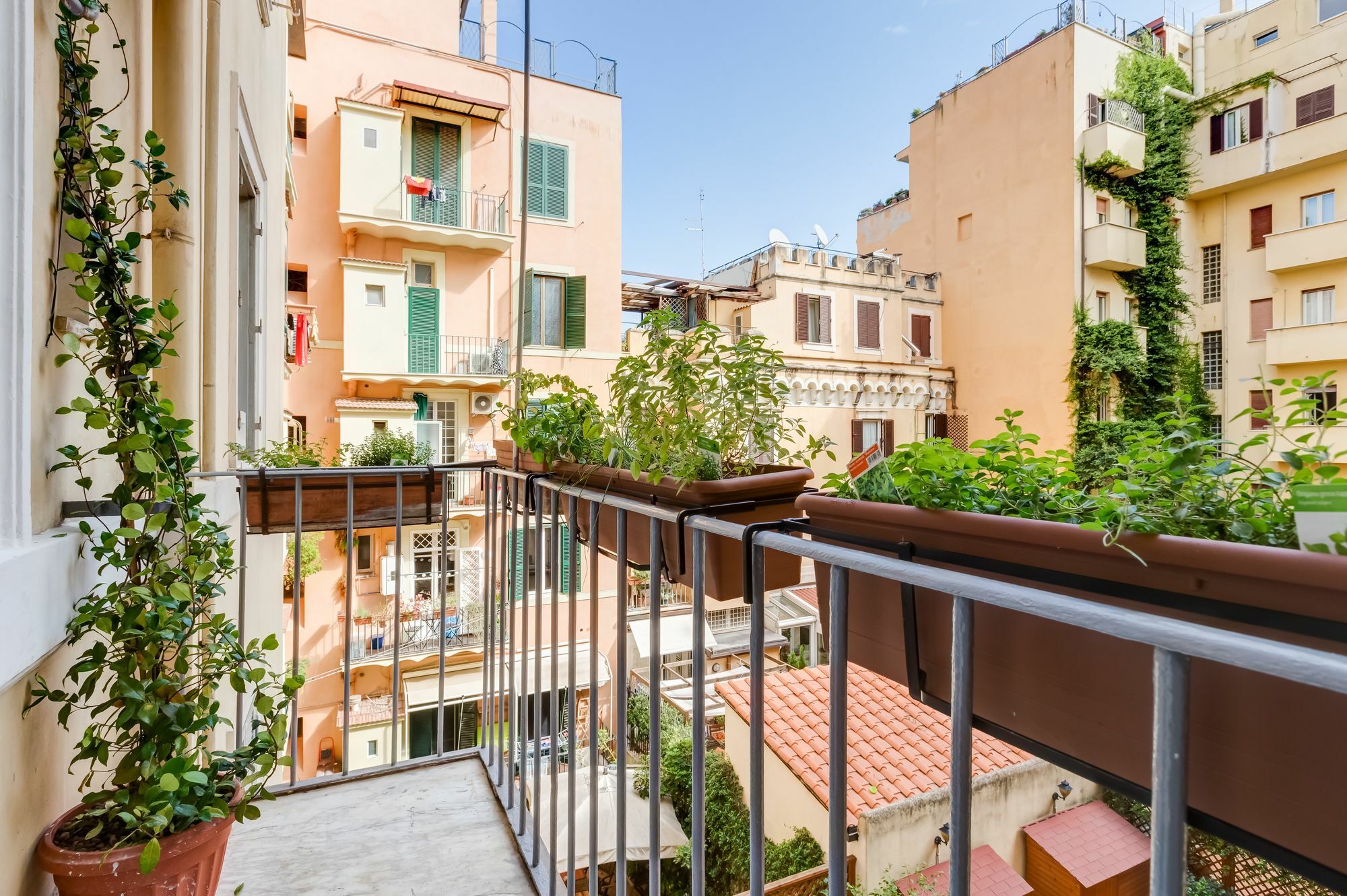 Easy Budget Colosseo Rome Exterior photo